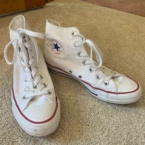 Like New Hi-Top White Converse Women’s size 7.5